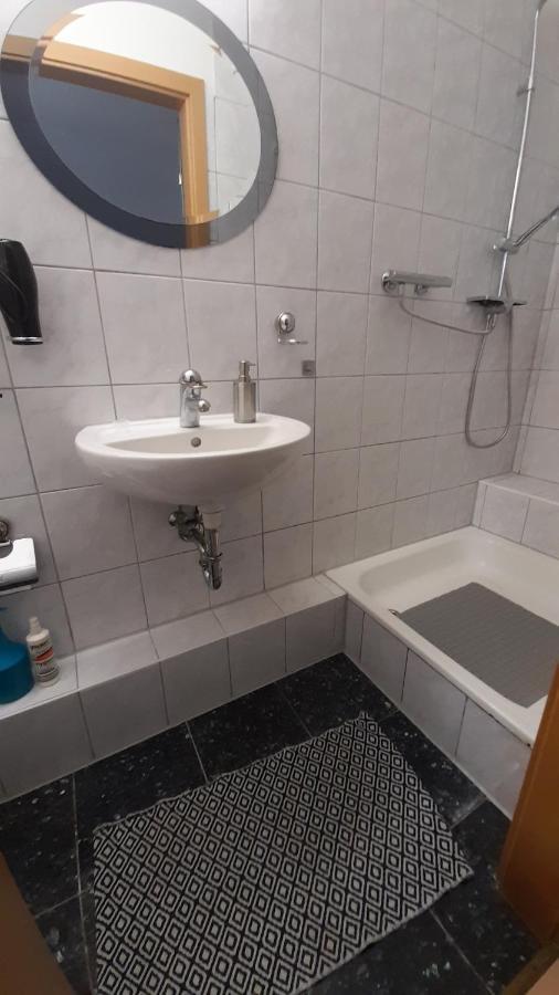 Schone 2Raumwohnung In Perfekter Lage Mönchengladbach Esterno foto